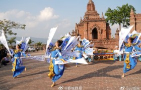 全国知名音乐家走进“一寨两国”银井村