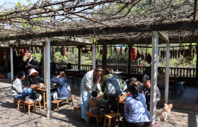 游古道、品美食！那柯里茶马驿站景区春节旅游市场升温